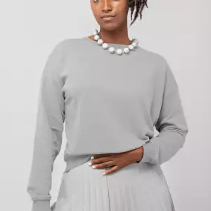 crewneck-sweatshirt-mockup-of-a-woman-in-a-monochromatic-outfit-32800 (7)